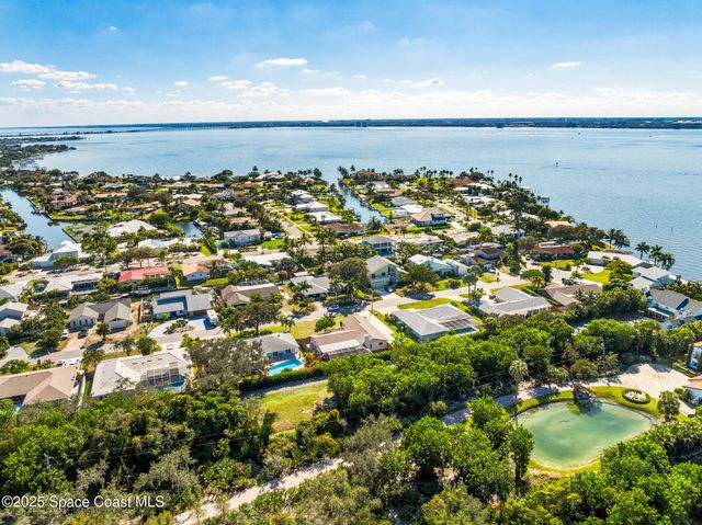 724 Puesta Del Sol Plaza, Indialantic, FL 32903