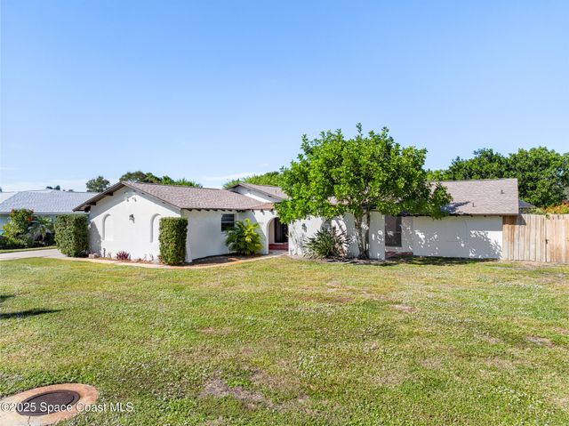 724 Puesta Del Sol Plaza, Indialantic, FL 32903