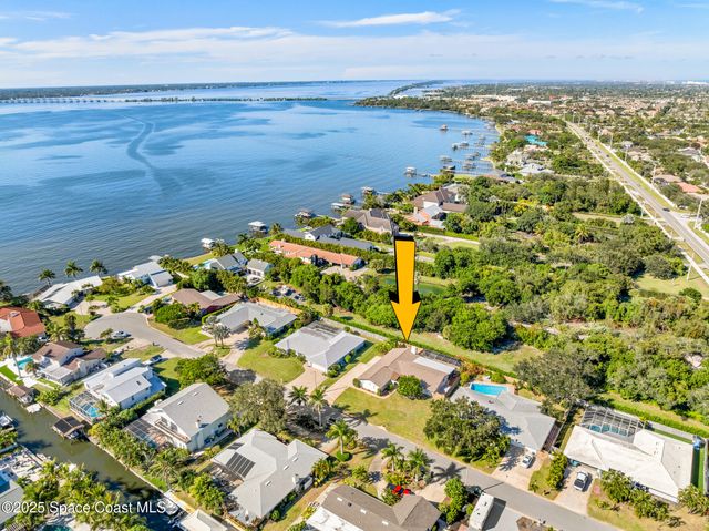 724 Puesta Del Sol Plaza, Indialantic, FL 32903