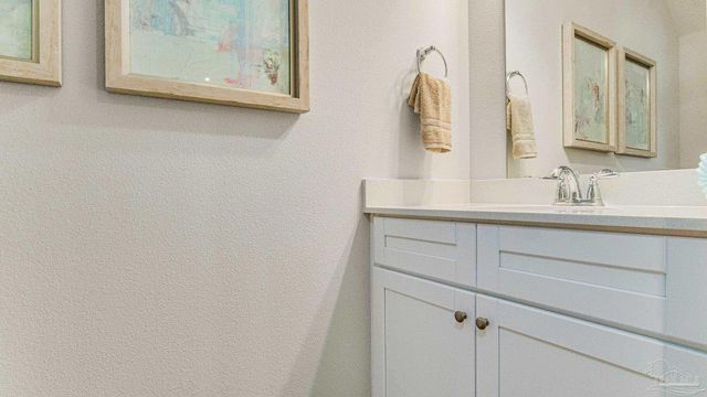 2467 Cliff Hollow Cir, Gulf Breeze, FL 32563