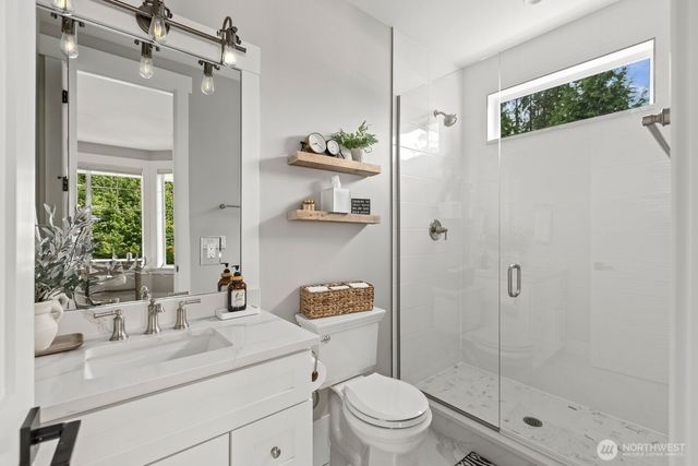 19710 166th Avenue NE, Woodinville, WA 98072