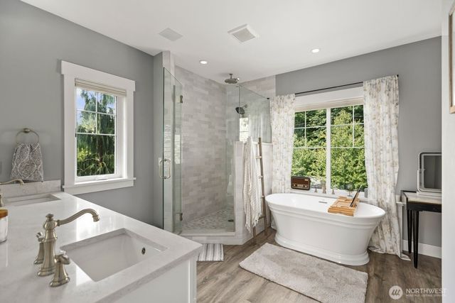 19710 166th Avenue NE, Woodinville, WA 98072