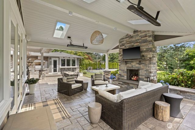 19710 166th Avenue NE, Woodinville, WA 98072