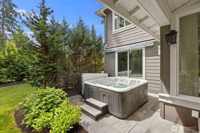 19710 166th Avenue NE, Woodinville, WA 98072