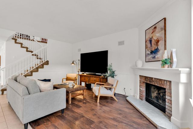 690 Glasgow Cir, Danville, CA 94526