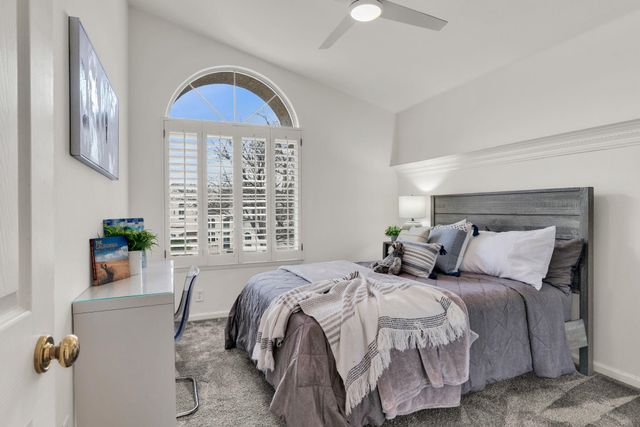 690 Glasgow Cir, Danville, CA 94526