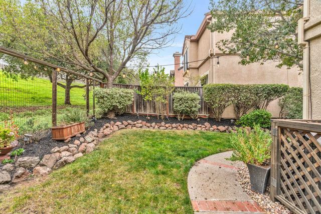 690 Glasgow Cir, Danville, CA 94526