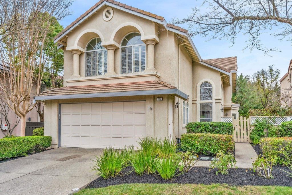 690 Glasgow Cir, Danville, CA 94526
