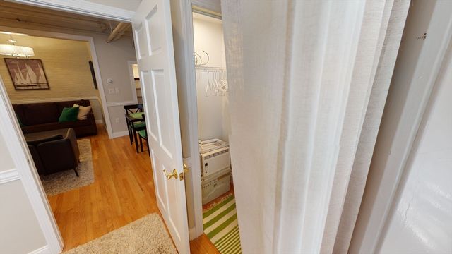290 Beacon St 2, Boston, MA 02116