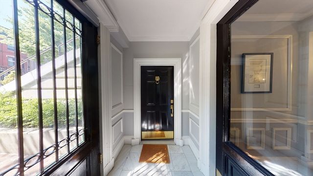 290 Beacon St 2, Boston, MA 02116