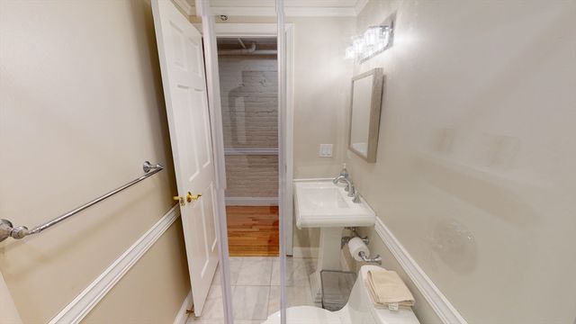 290 Beacon St 2, Boston, MA 02116