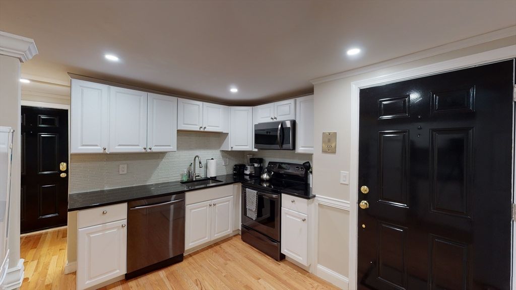 290 Beacon St 2, Boston, MA 02116