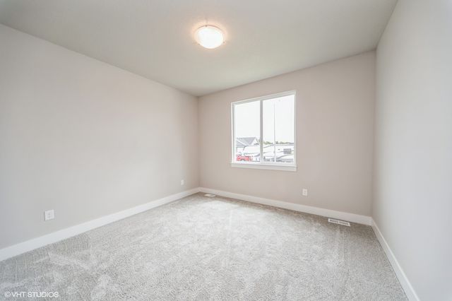 10123 NW 68th Avenue, Johnston, IA 50131