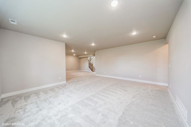 10123 NW 68th Avenue, Johnston, IA 50131