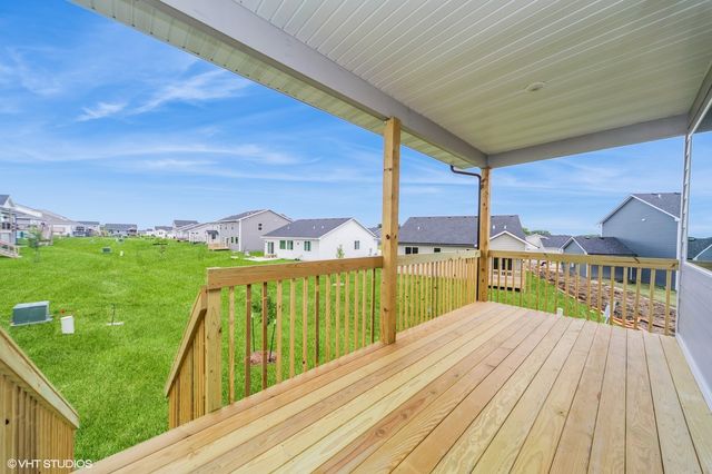 10123 NW 68th Avenue, Johnston, IA 50131