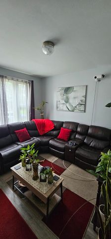 9316 S Marquette Avenue, Chicago, IL 60617