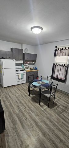 9316 S Marquette Avenue, Chicago, IL 60617
