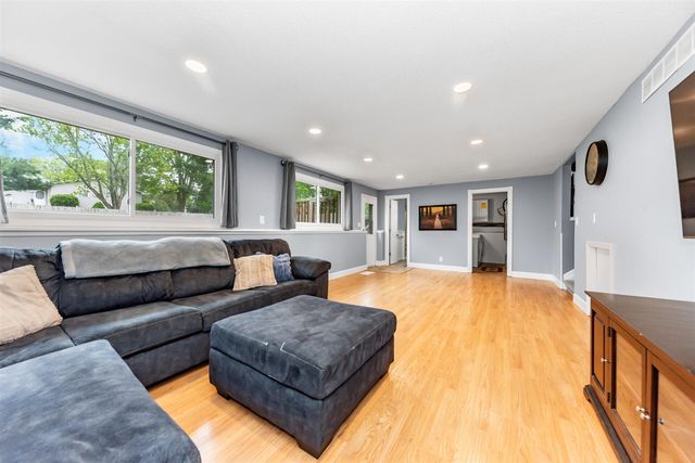 311 Oak Tree Drive, Clinton, MI 49236