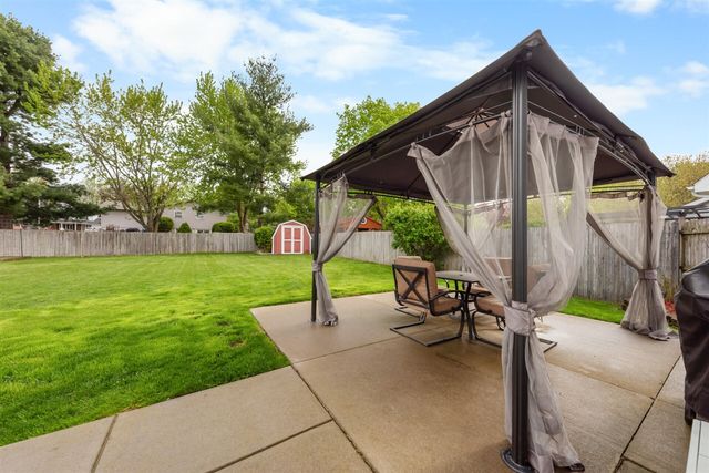 311 Oak Tree Drive, Clinton, MI 49236