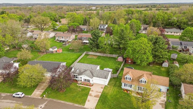 311 Oak Tree Drive, Clinton, MI 49236