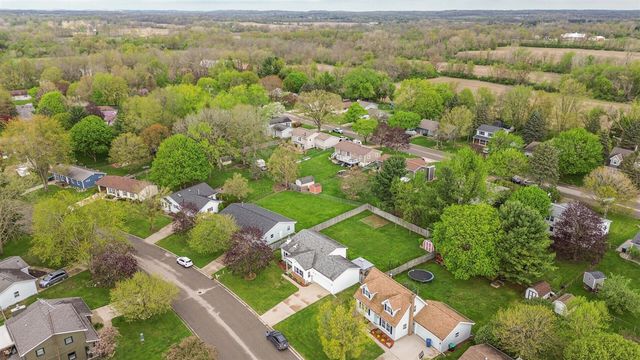 311 Oak Tree Drive, Clinton, MI 49236