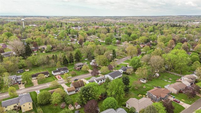 311 Oak Tree Drive, Clinton, MI 49236