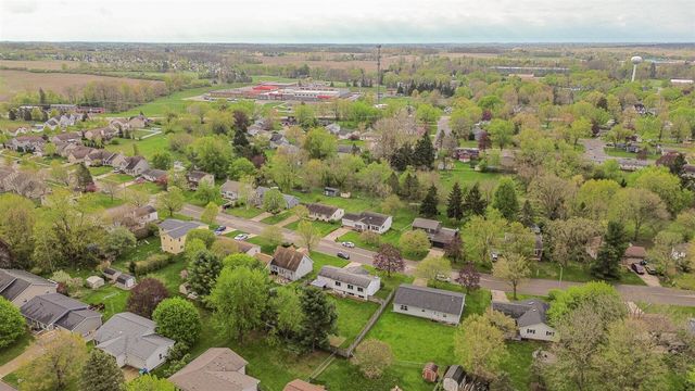311 Oak Tree Drive, Clinton, MI 49236