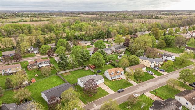 311 Oak Tree Drive, Clinton, MI 49236