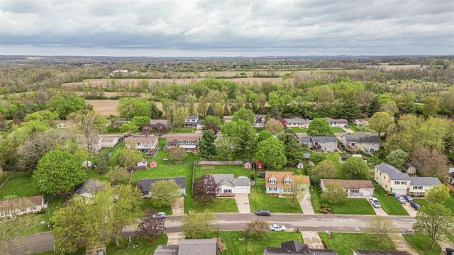 311 Oak Tree Drive, Clinton, MI 49236
