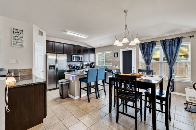 6027 Cedar Glen Drive, Grand Prairie, TX 75052