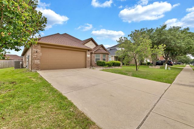 6027 Cedar Glen Drive, Grand Prairie, TX 75052