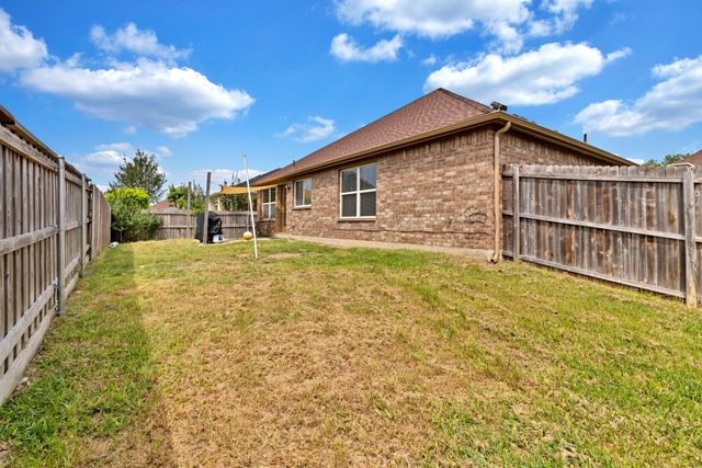 6027 Cedar Glen Drive, Grand Prairie, TX 75052