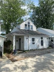 33 Billow Beach, Ashtabula, OH 44004