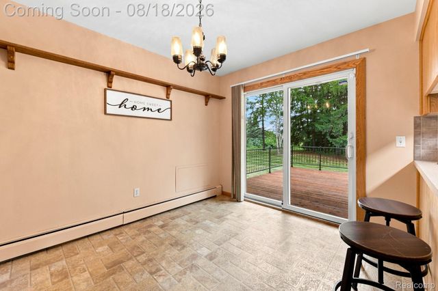 25 E Oakwood Road, Oxford Charter Township, MI 48371