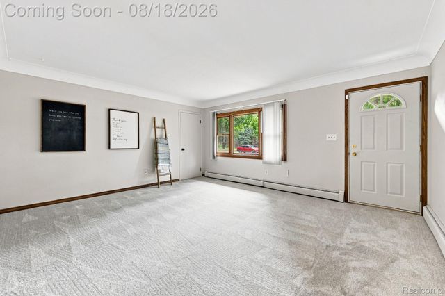 25 E Oakwood Road, Oxford Charter Township, MI 48371