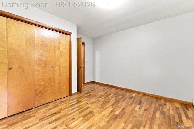 25 E Oakwood Road, Oxford Charter Township, MI 48371