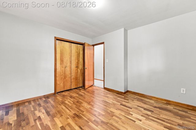 25 E Oakwood Road, Oxford Charter Township, MI 48371