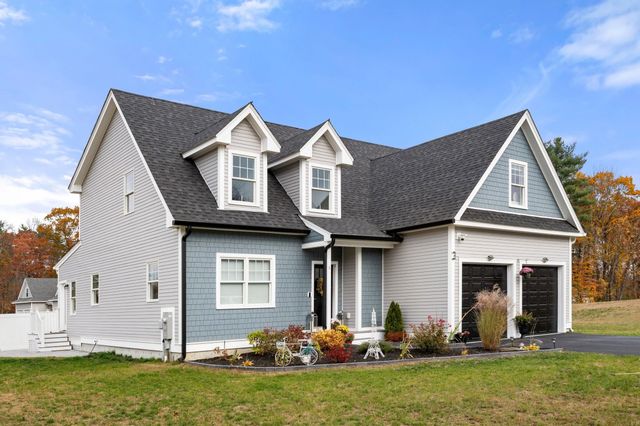 3 Kibrel Court, Sandown, NH 03873