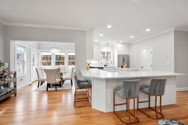 3 Kibrel Court, Sandown, NH 03873
