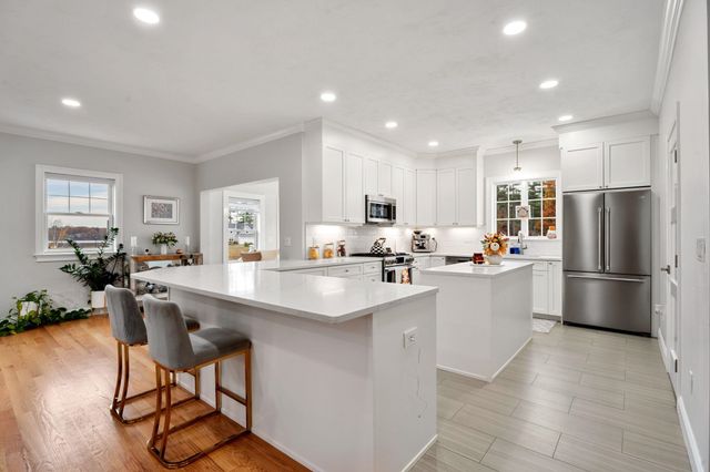 3 Kibrel Court, Sandown, NH 03873