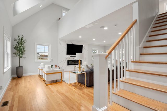 3 Kibrel Court, Sandown, NH 03873