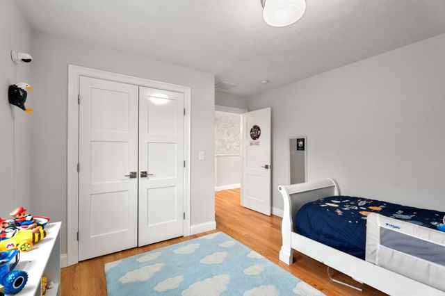 3 Kibrel Court, Sandown, NH 03873
