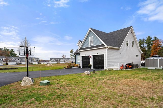 3 Kibrel Court, Sandown, NH 03873