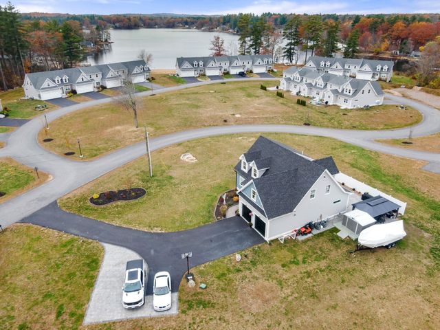 3 Kibrel Court, Sandown, NH 03873