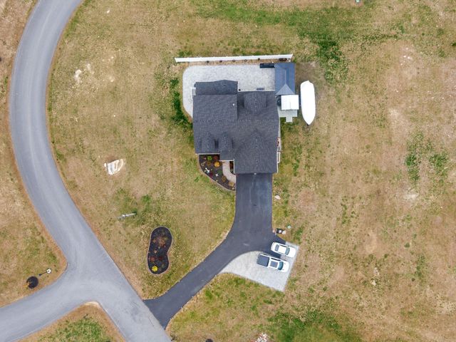 3 Kibrel Court, Sandown, NH 03873