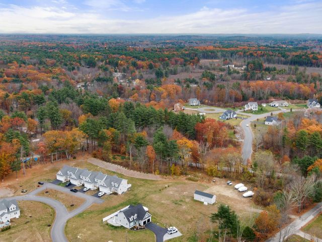 3 Kibrel Court, Sandown, NH 03873