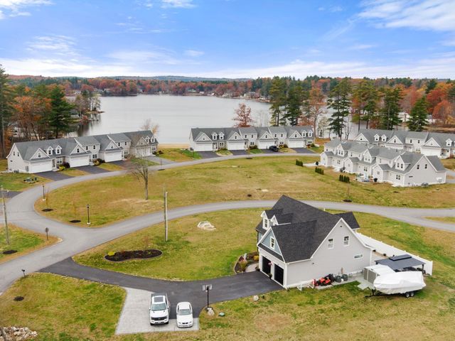 3 Kibrel Court, Sandown, NH 03873