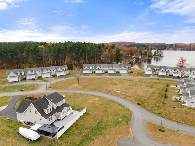3 Kibrel Court, Sandown, NH 03873