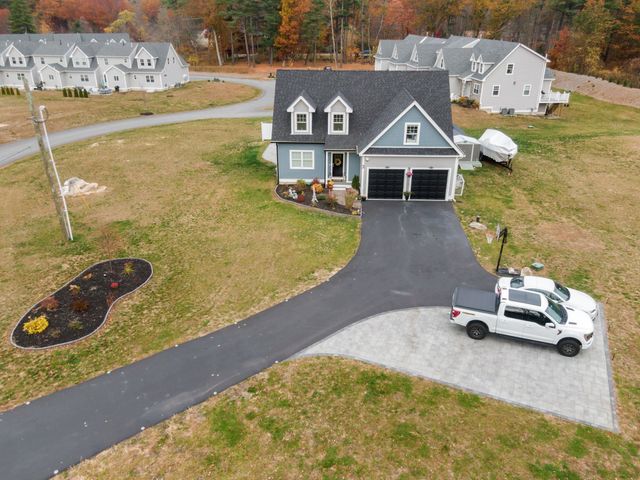3 Kibrel Court, Sandown, NH 03873