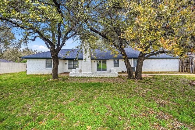1717 Austrian Road, Grand Prairie, TX 75050